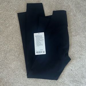 Lululemon InStill HR 25” size 4 NWT BLACK